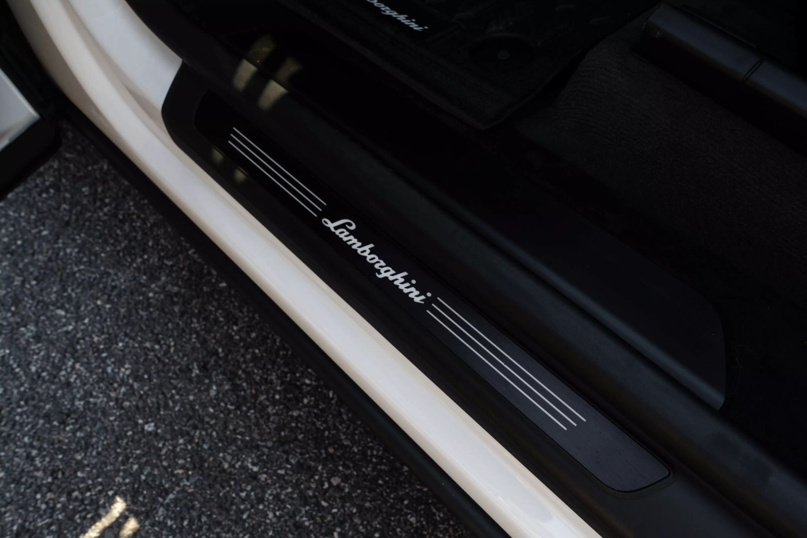 2024 Lamborghini Urus - Image 53