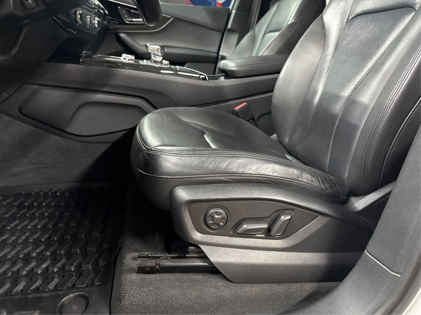 2017 Audi Q7 - Image 42