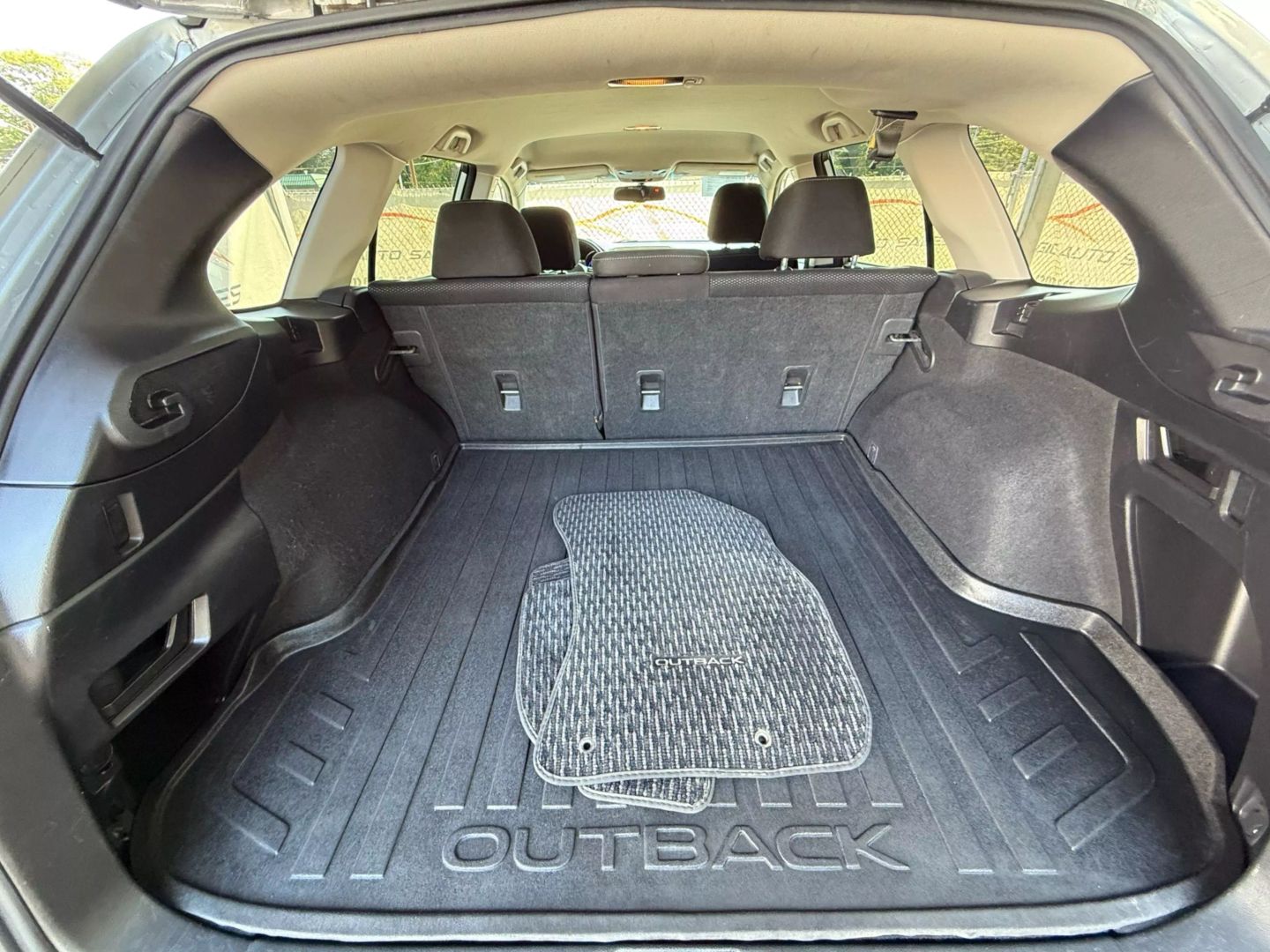 2016 Subaru Outback - Image 20