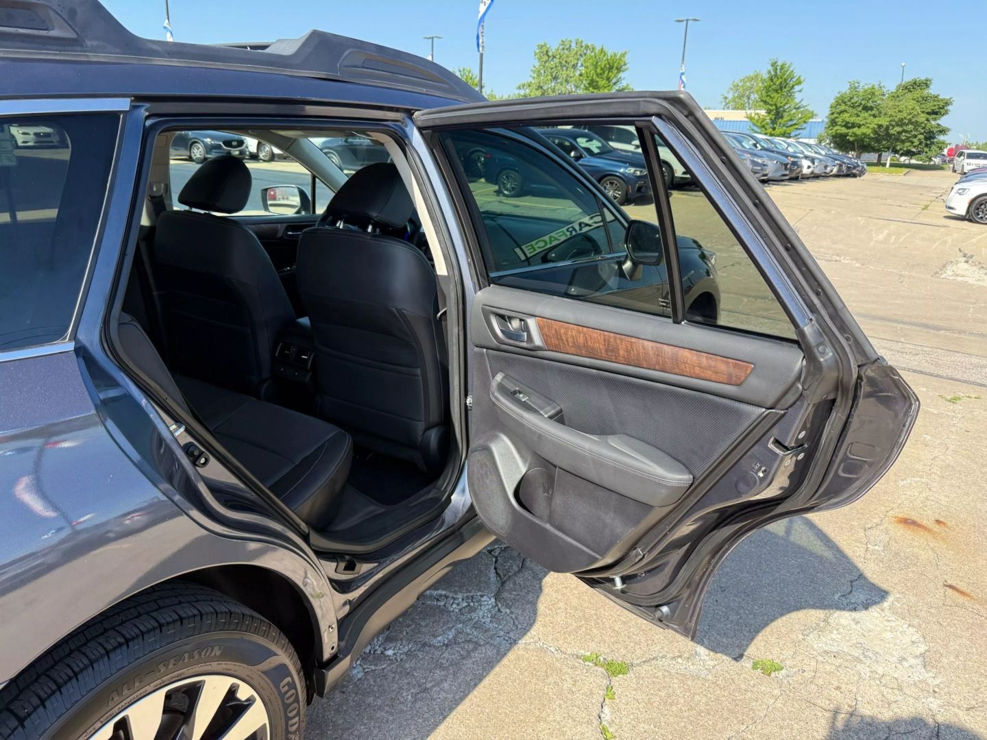 2017 Subaru Outback - Image 24
