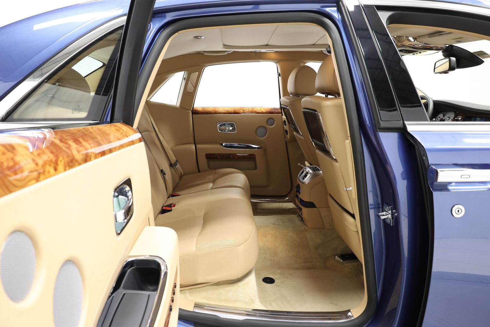 2010 Rolls-royce Ghost - Image 73