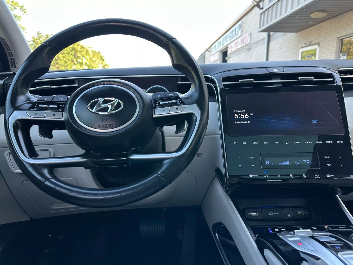 2023 Hyundai Tucson - Image 27