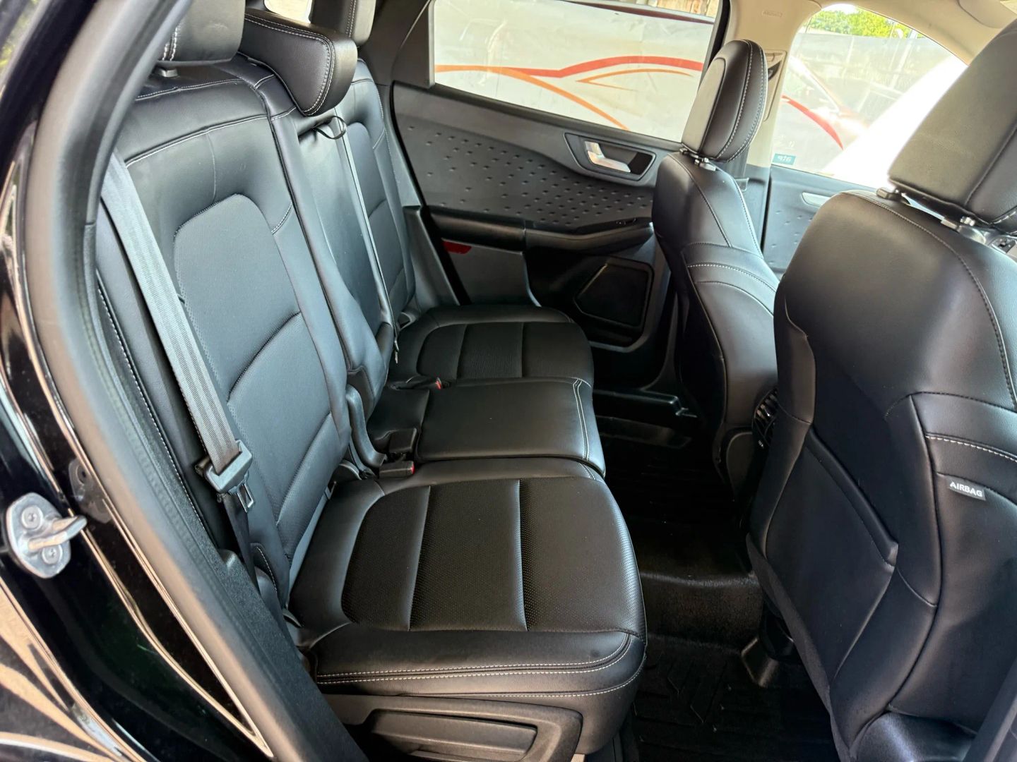2020 Ford Escape - Image 22