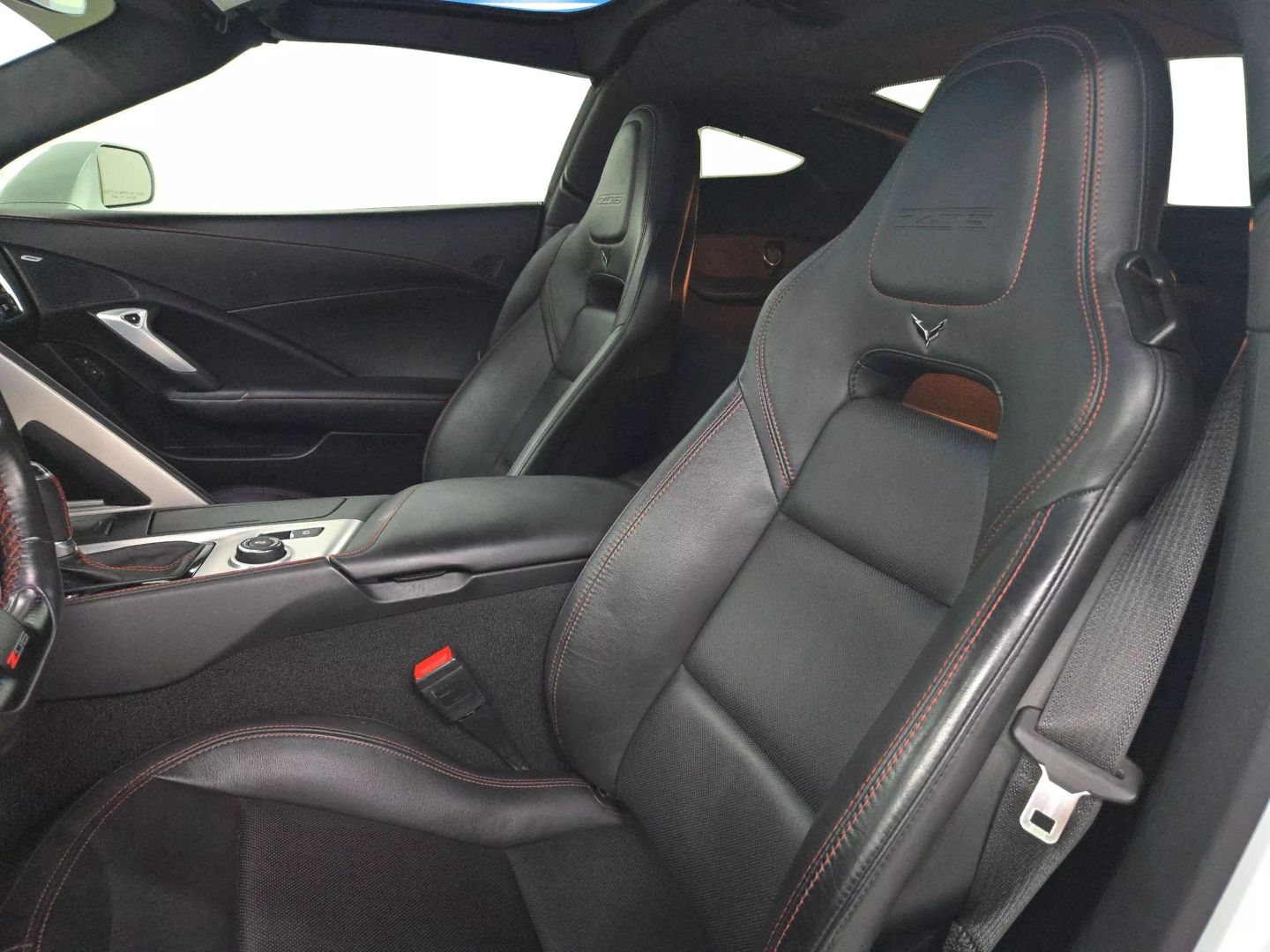 2019 Chevrolet Corvette - Image 17