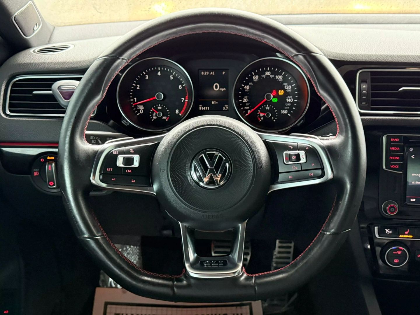 2017 Volkswagen Jetta - Image 33