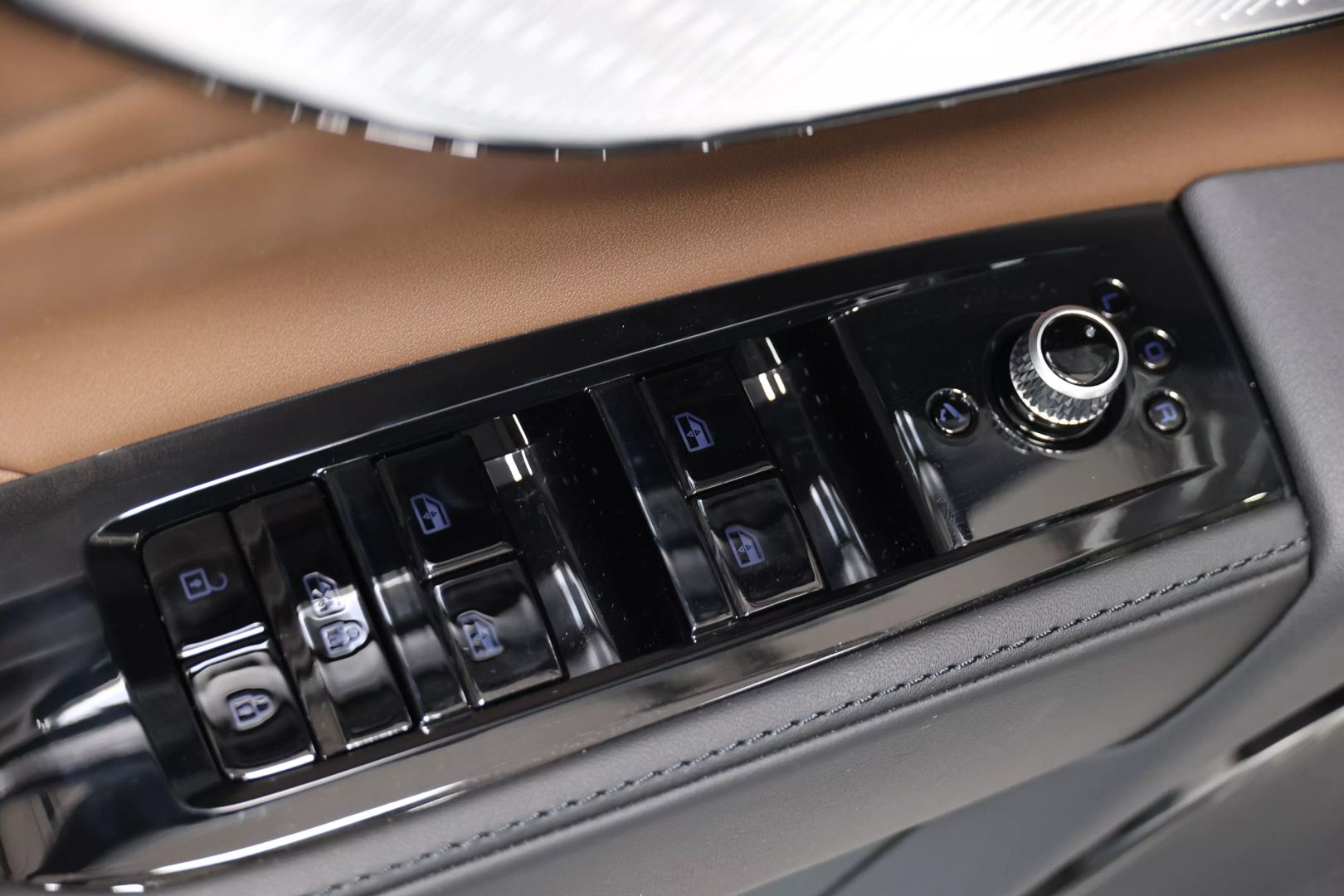 2023 Maserati Grecale - Image 10