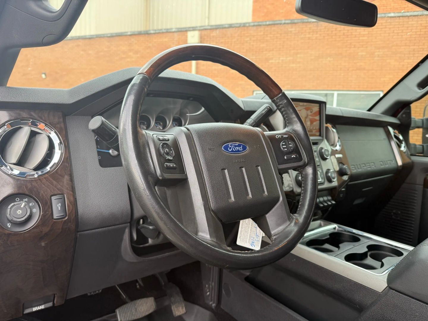 2015 Ford F250 Super Duty Crew Cab - Image 22