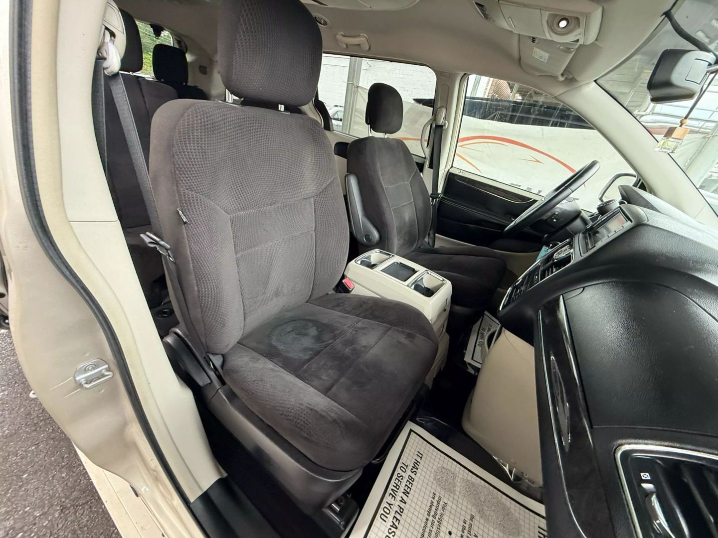 2013 Chrysler Town & Country - Image 23