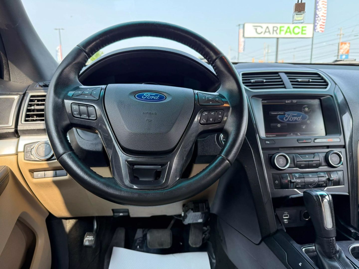 2016 Ford Explorer - Image 27