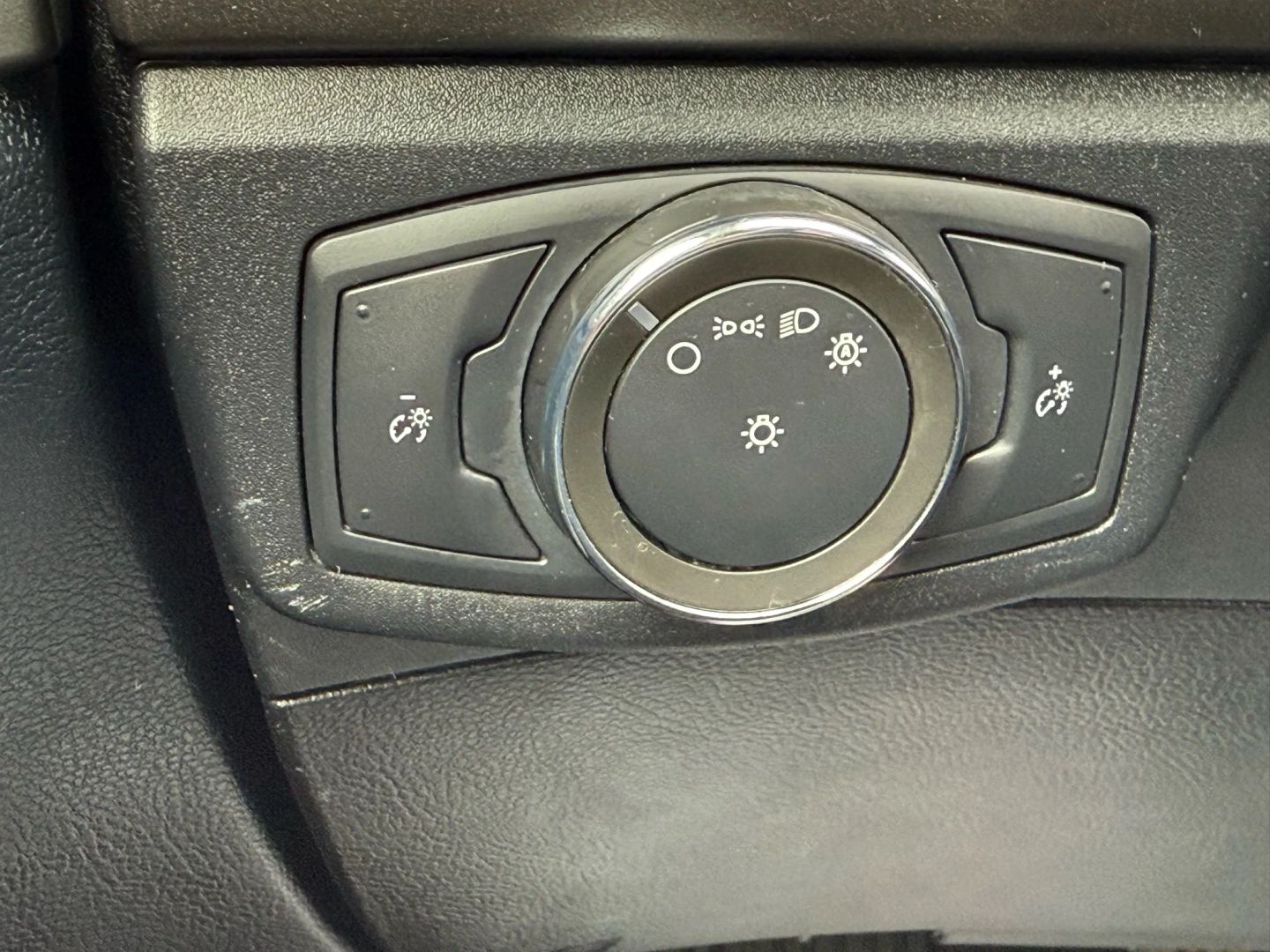 2020 Ford Fusion - Image 46