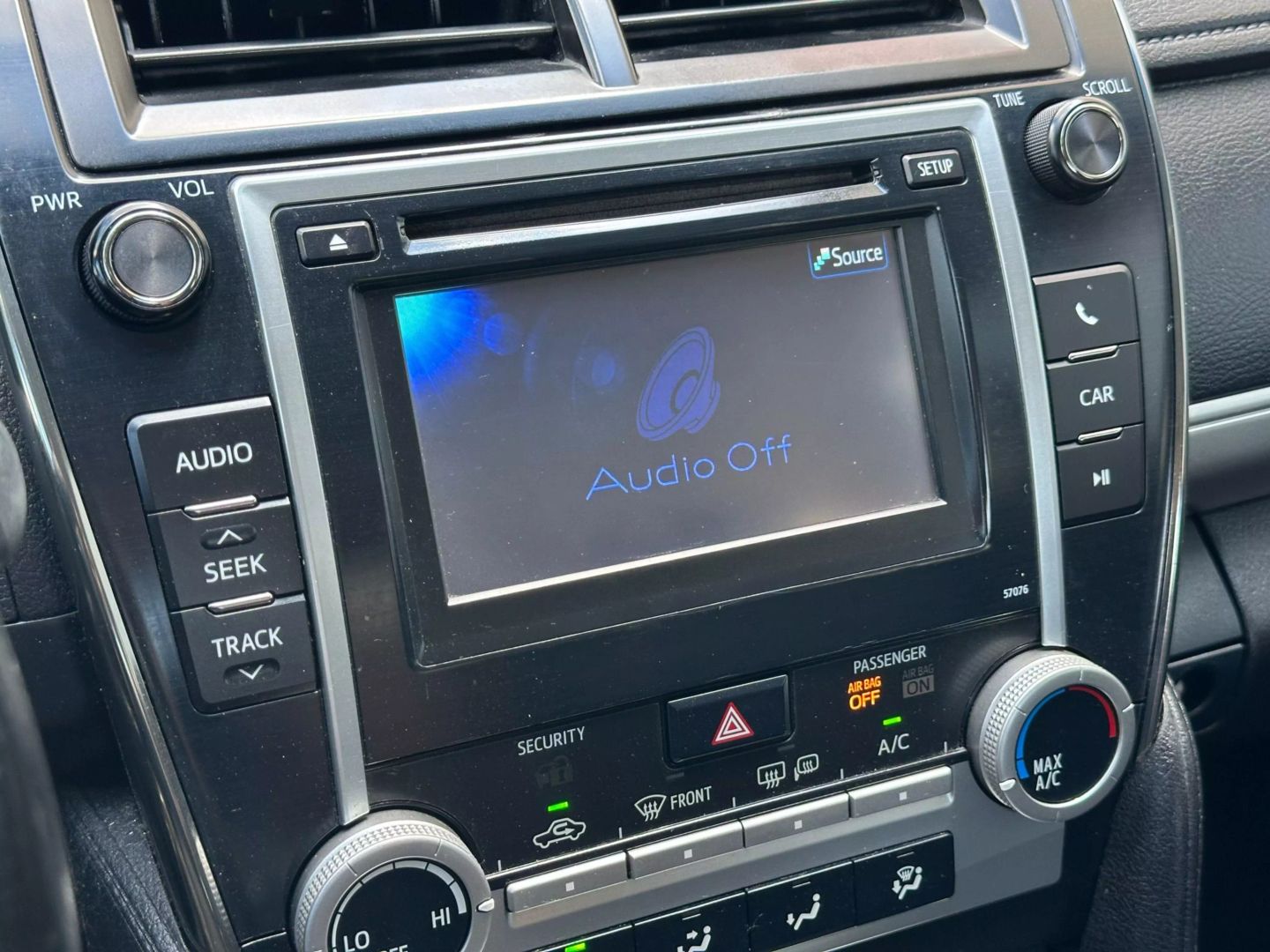 2014 Toyota Camry - Image 31