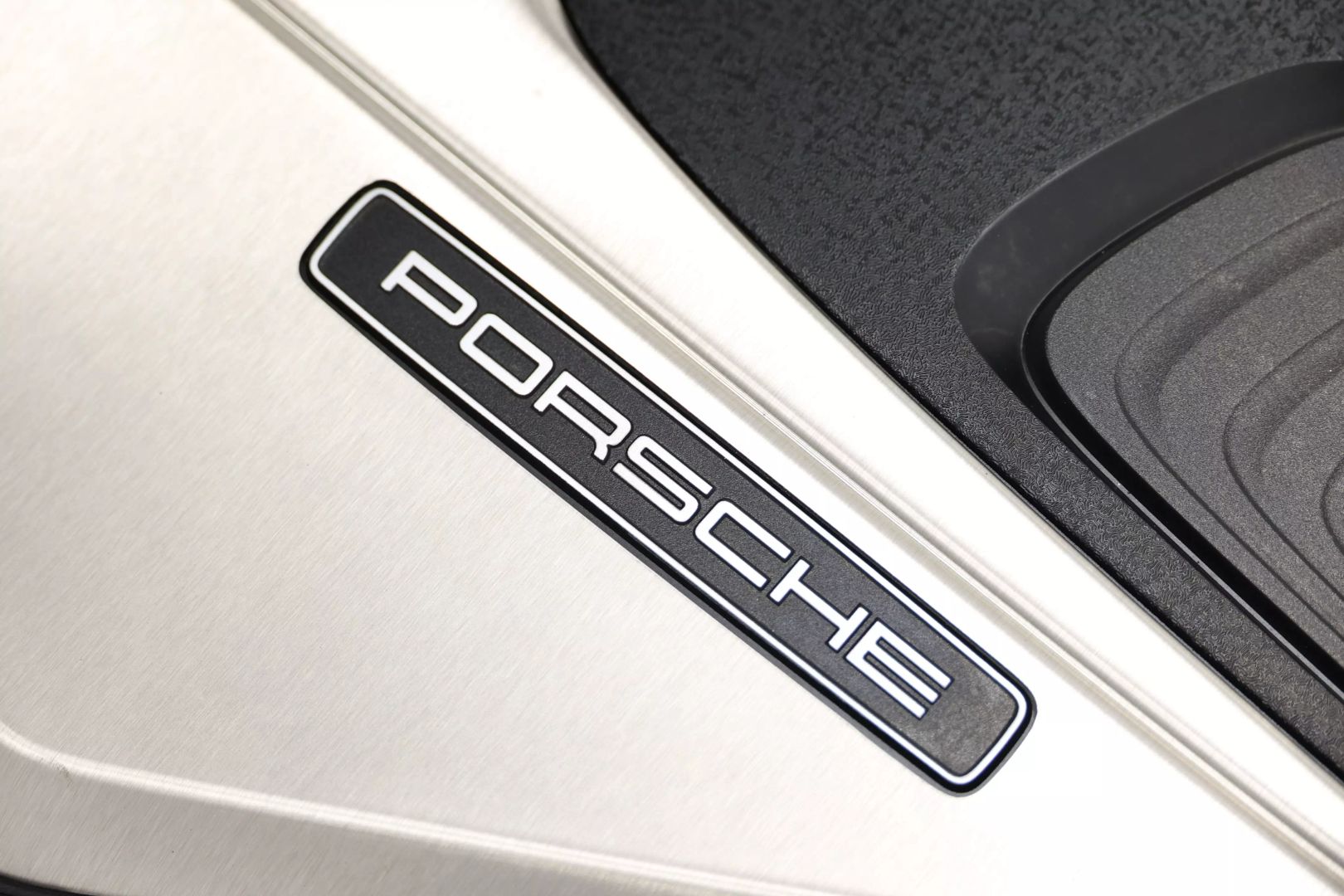 2020 Porsche Panamera - Image 112