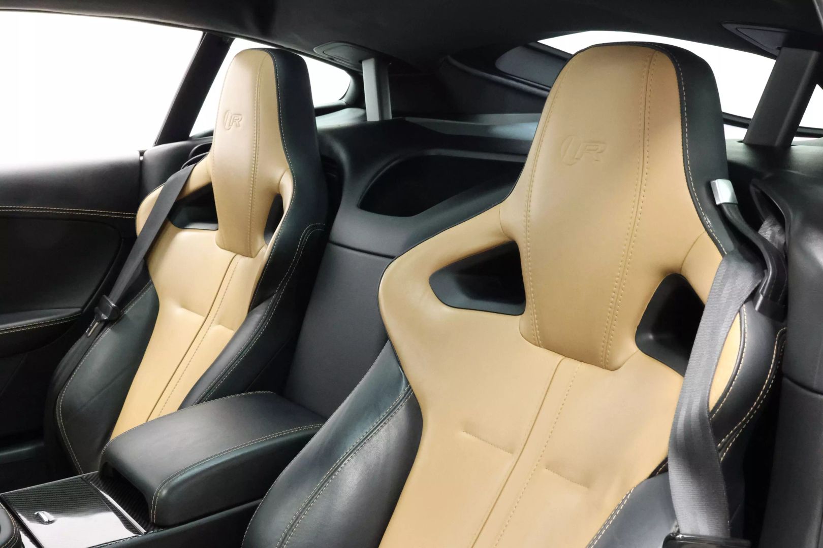 2015 Jaguar F-type - Image 3