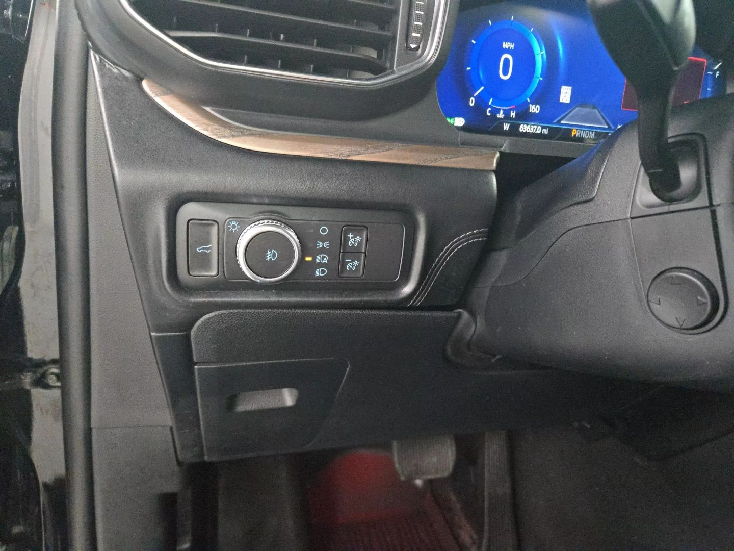 2021 Ford Explorer - Image 18