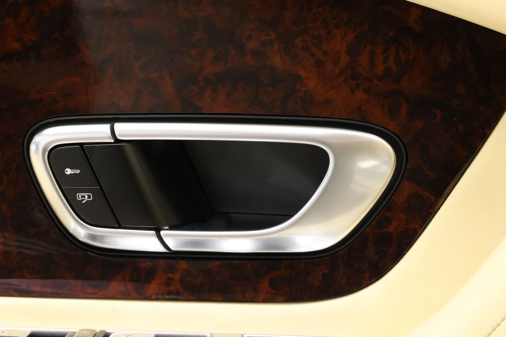 2016 Bentley Continental - Image 11