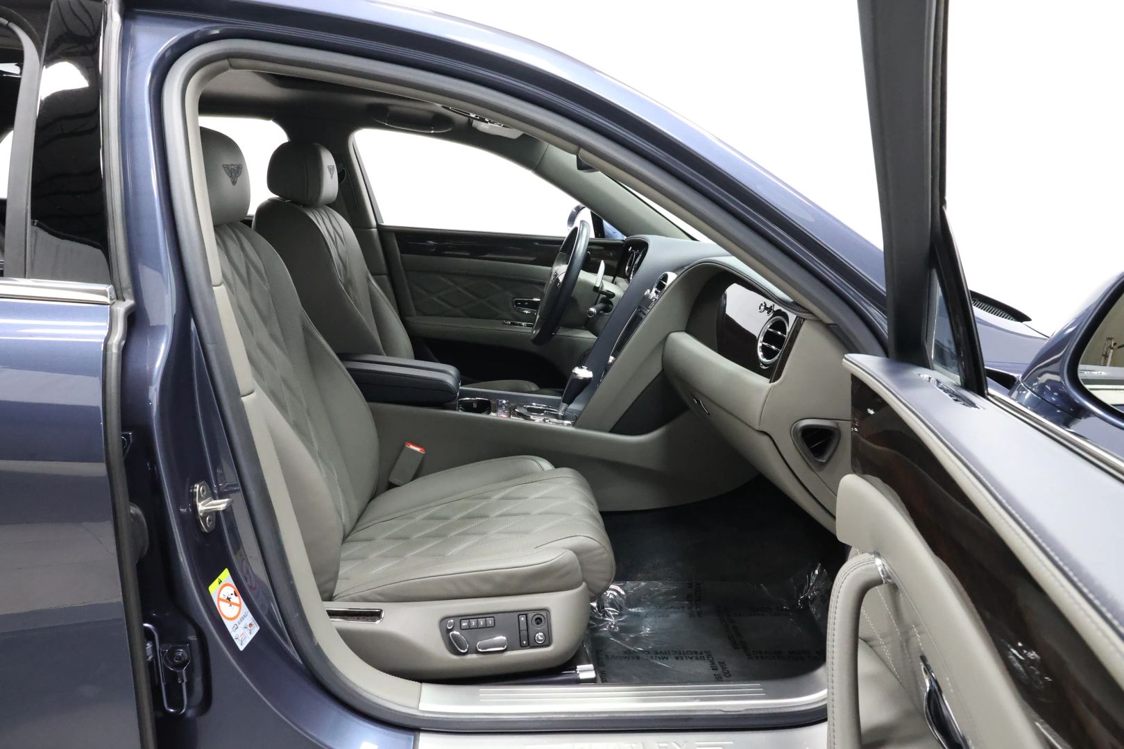 2016 Bentley Flying Spur - Image 88