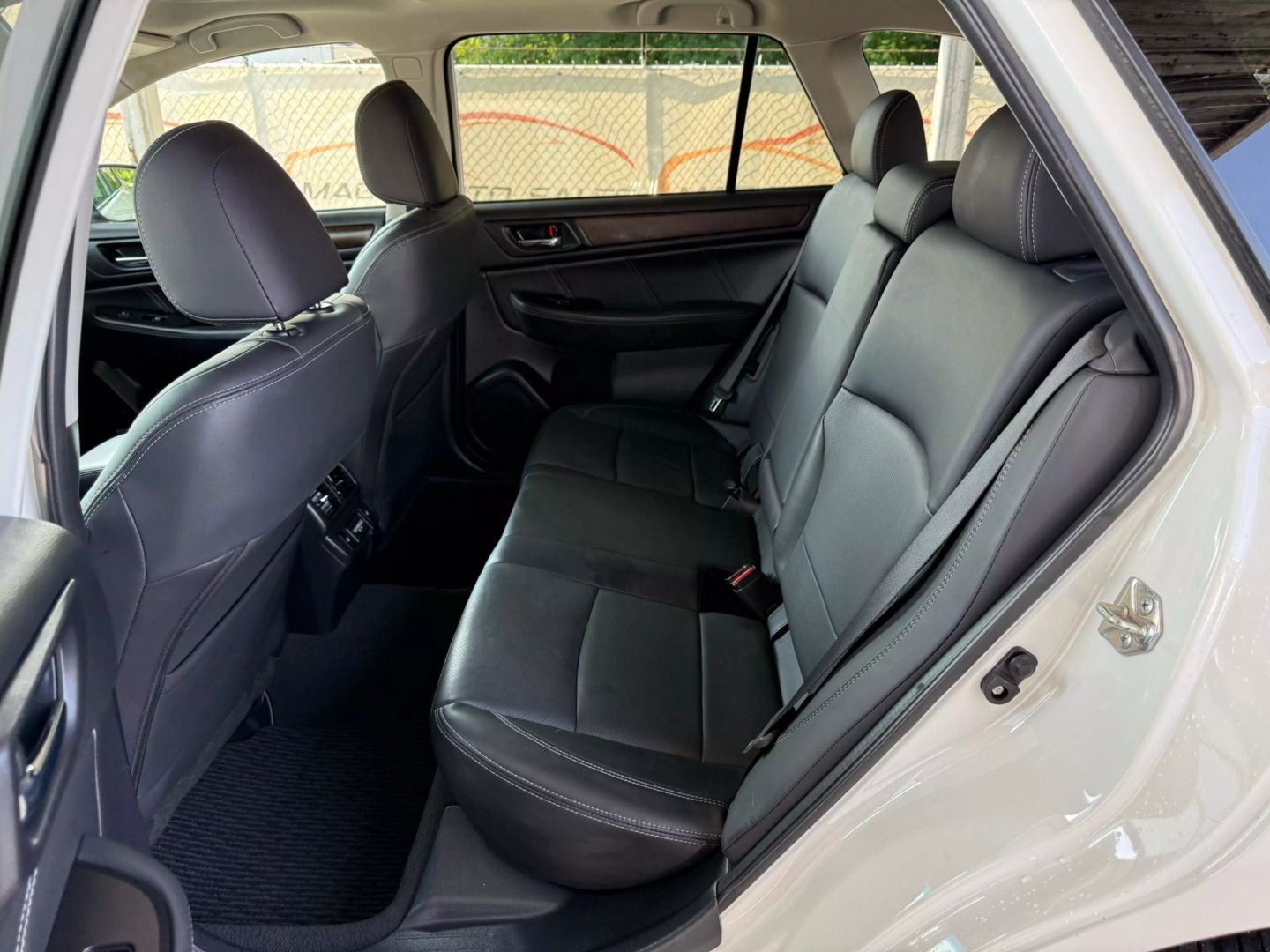 2018 Subaru Outback - Image 18