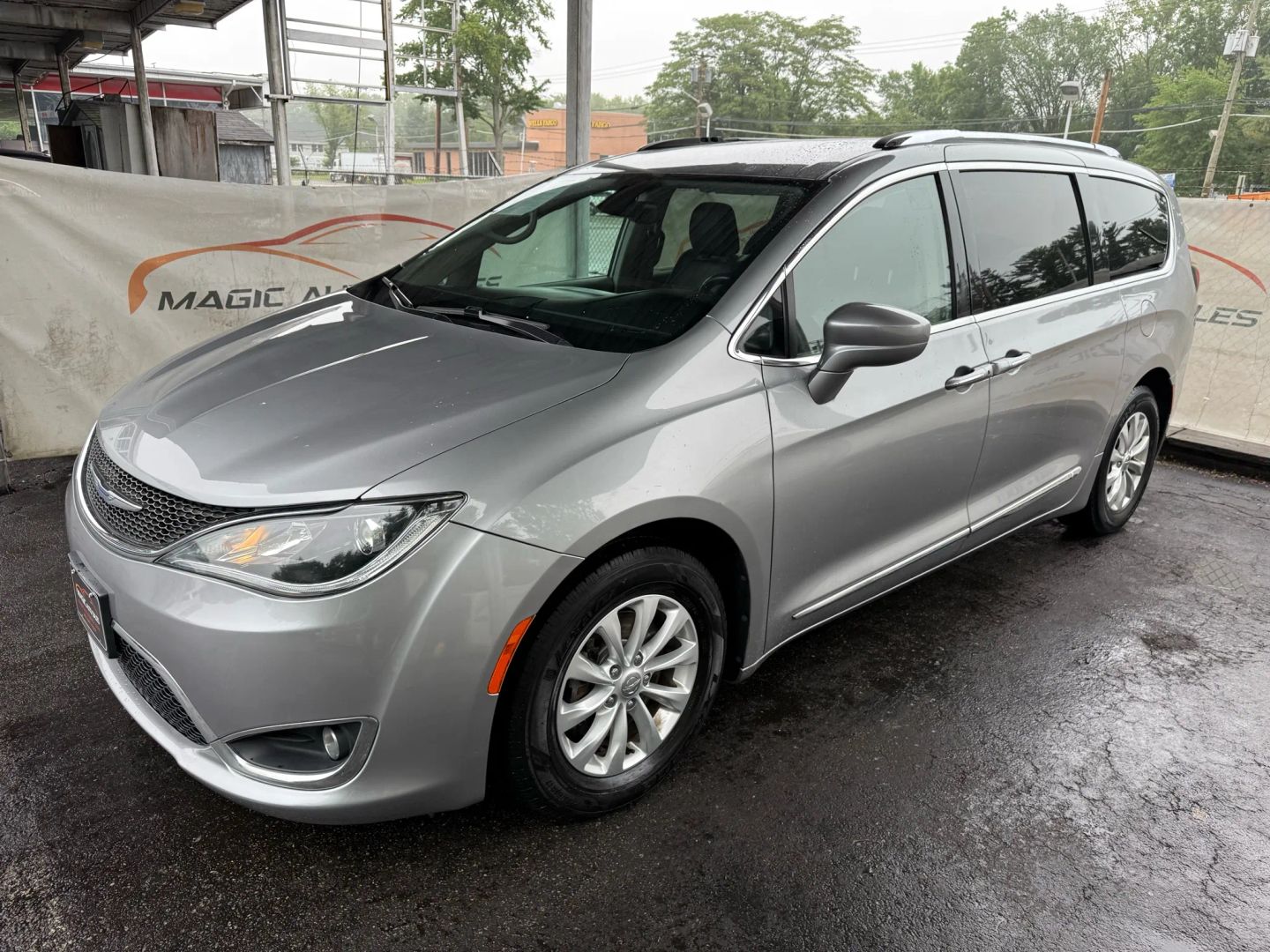 2019 Chrysler Pacifica - Image 8