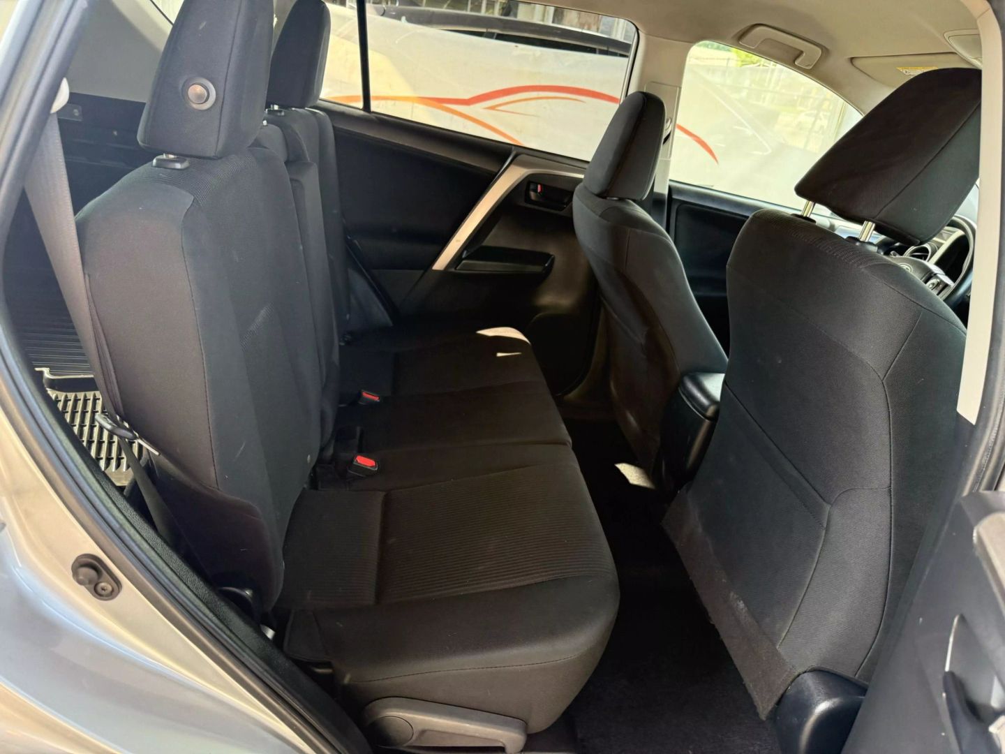 2018 Toyota Rav4 - Image 21
