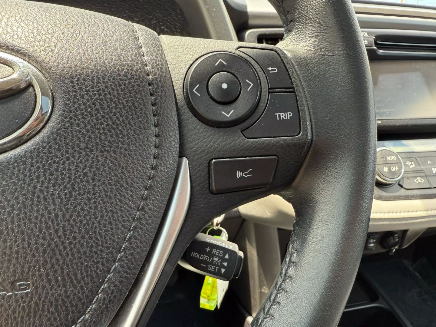 2017 Toyota Rav4 - Image 29