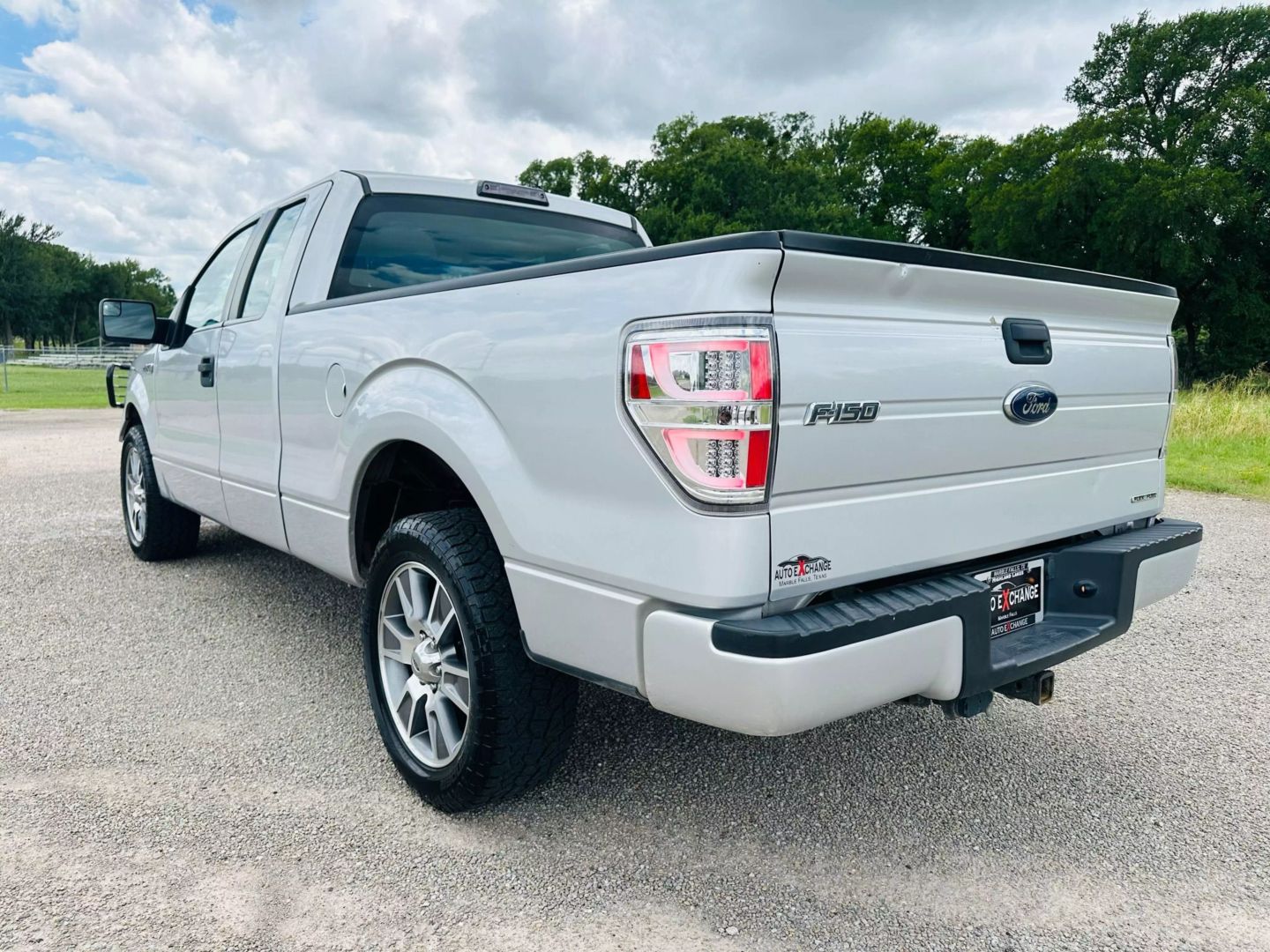 2014 Ford F150 Super Cab - Image 8