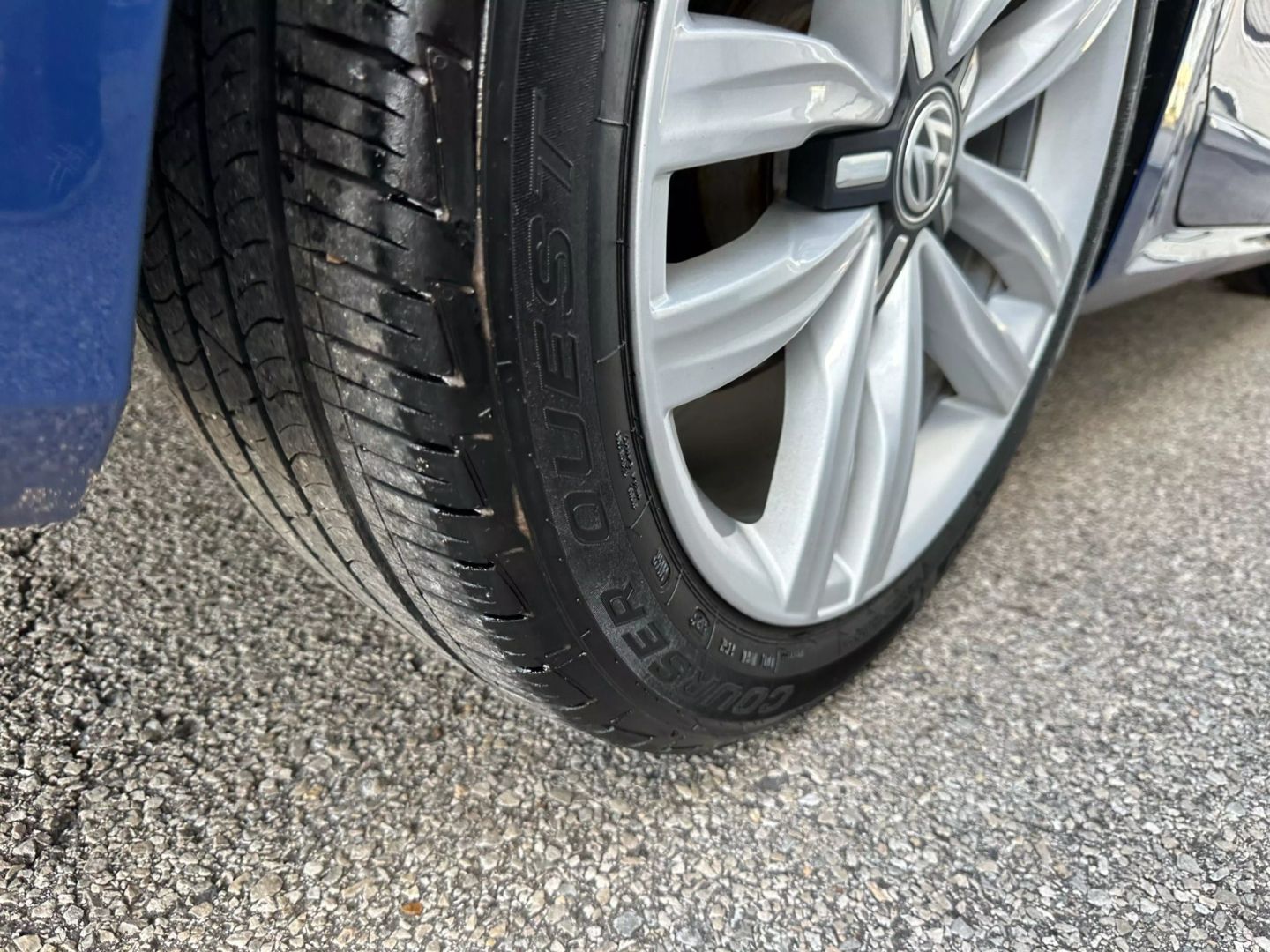 2017 Volkswagen Passat - Image 45