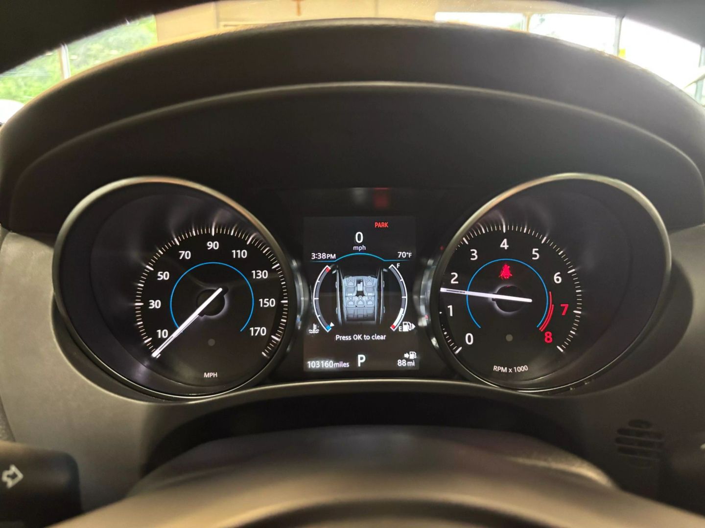 2018 Jaguar F-pace 30t Premium Sport Utility 4d - Image 30