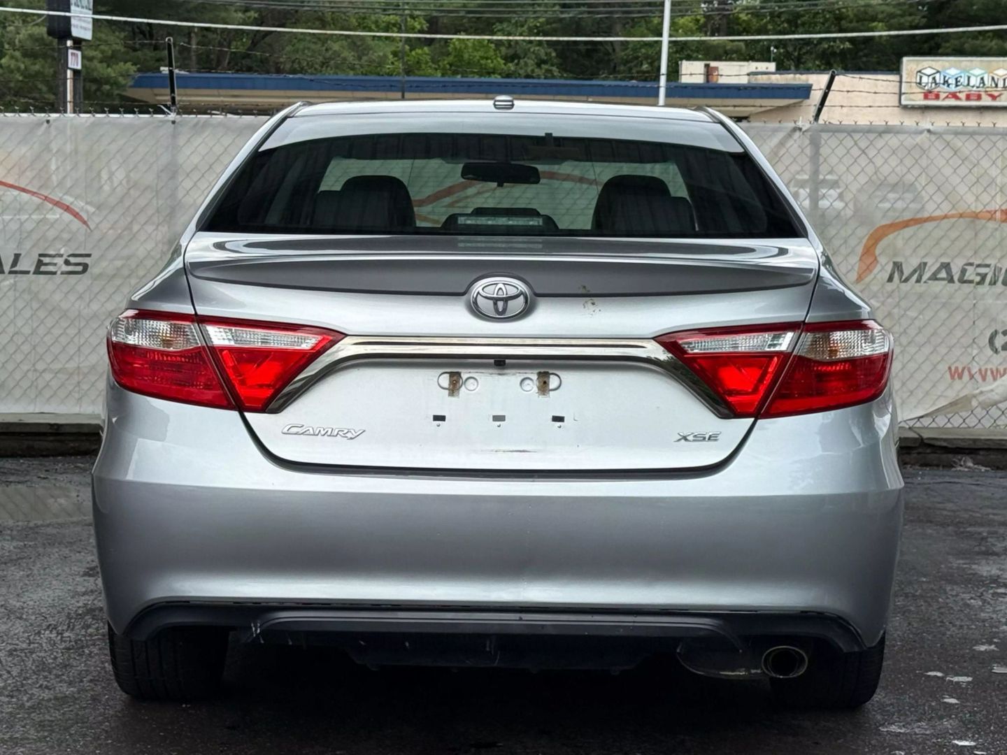 2015 Toyota Camry - Image 10