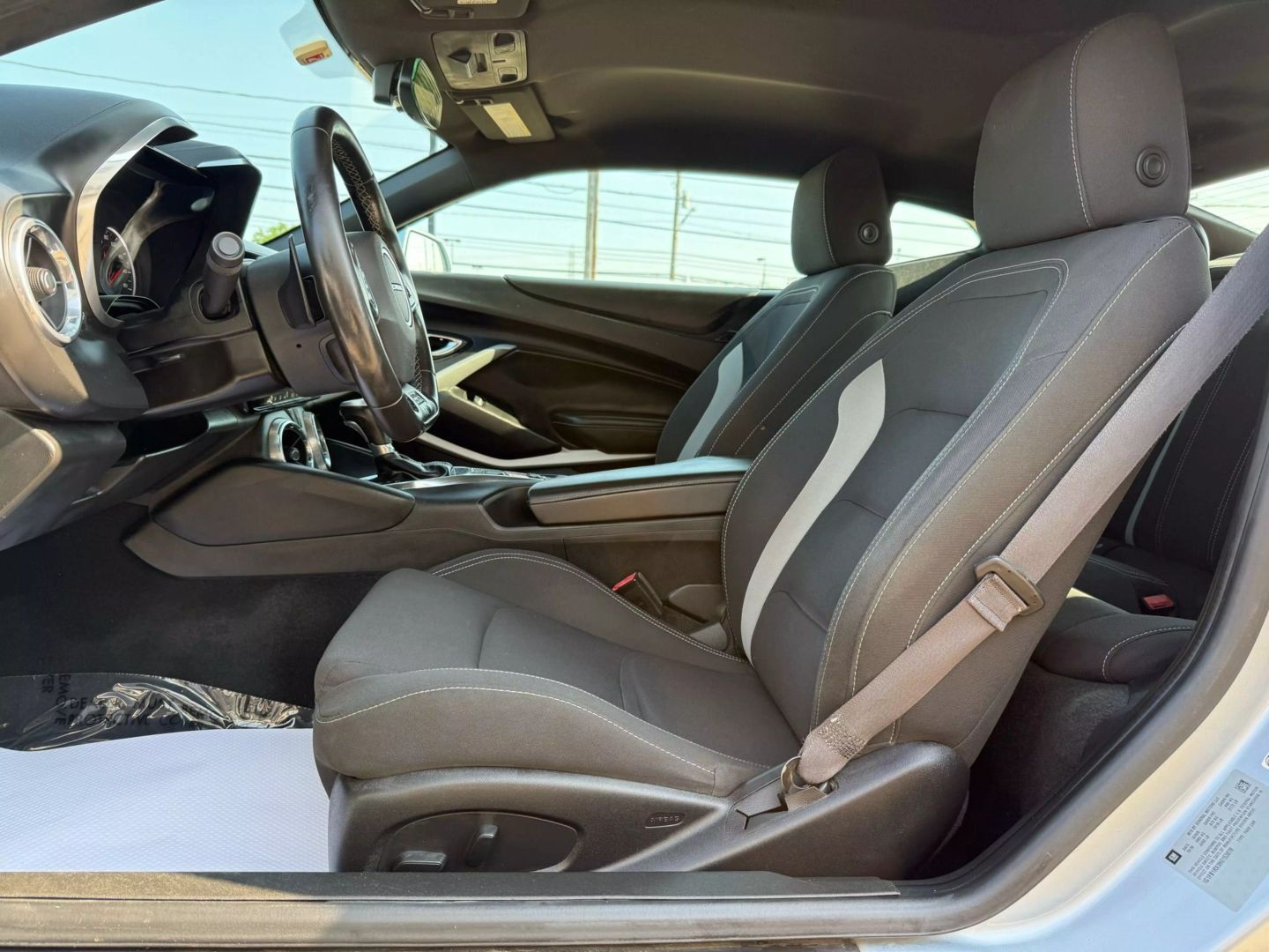 2017 Chevrolet Camaro - Image 17