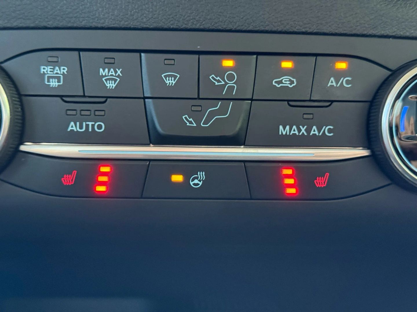 2020 Ford Escape - Image 29