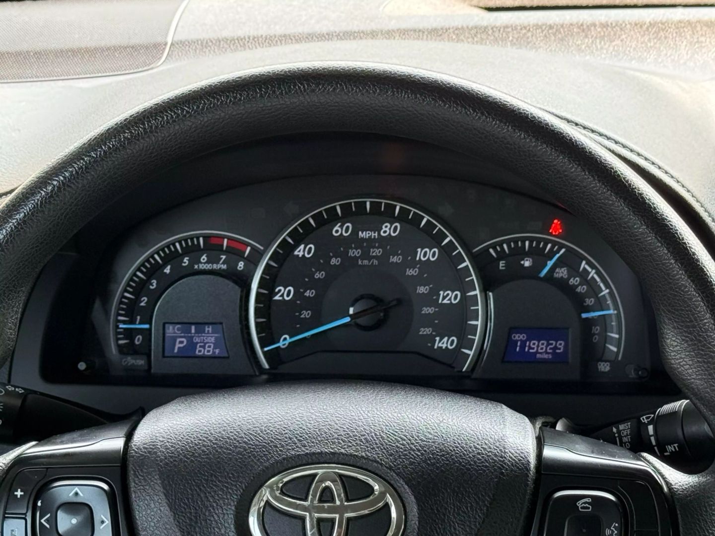 2015 Toyota Camry - Image 33