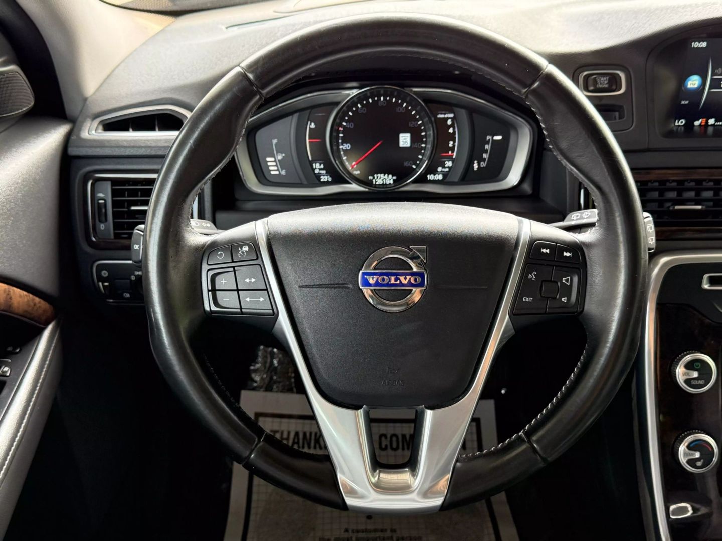 2016 Volvo Xc70 - Image 33