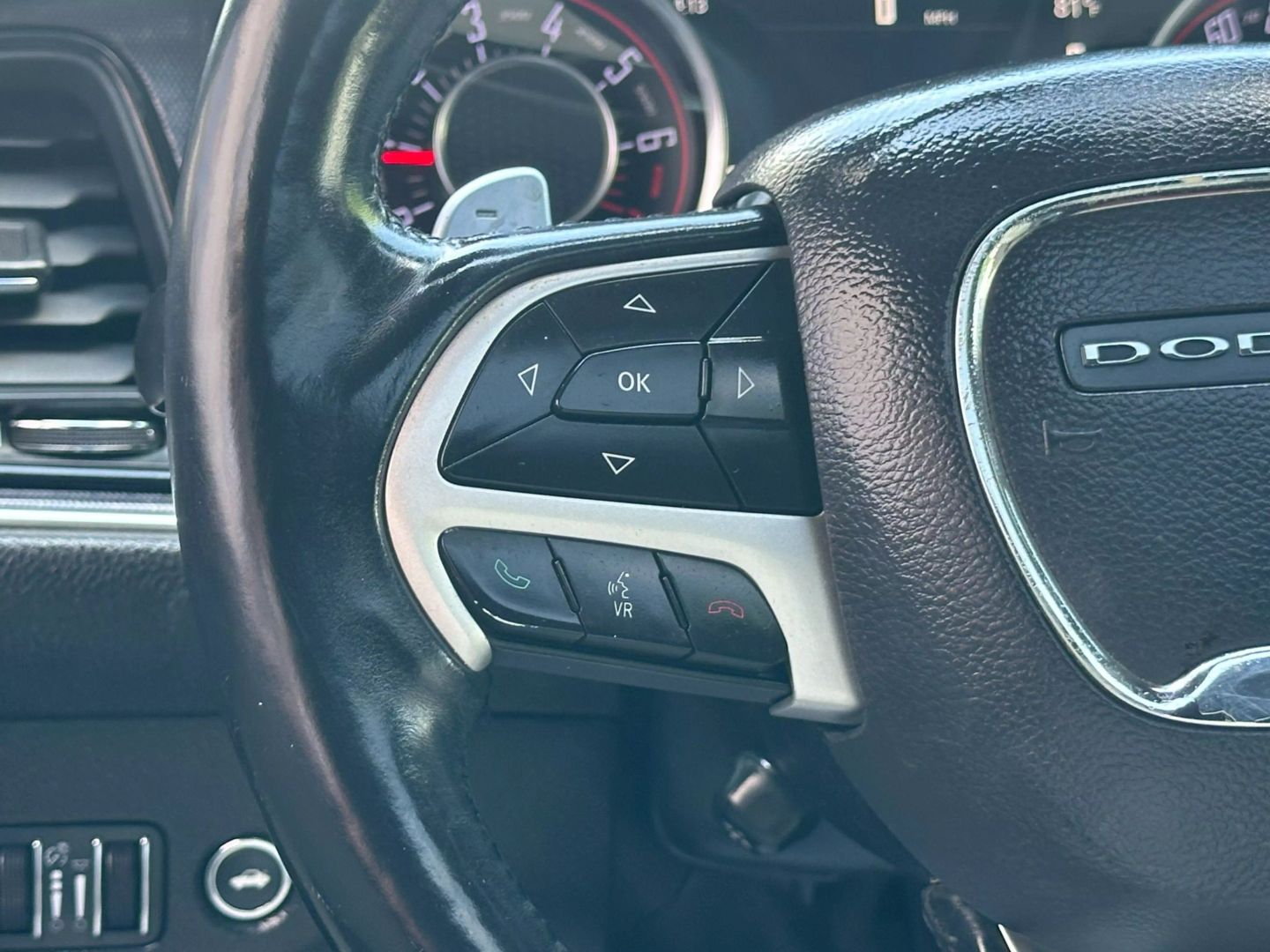 2016 Dodge Challenger - Image 20