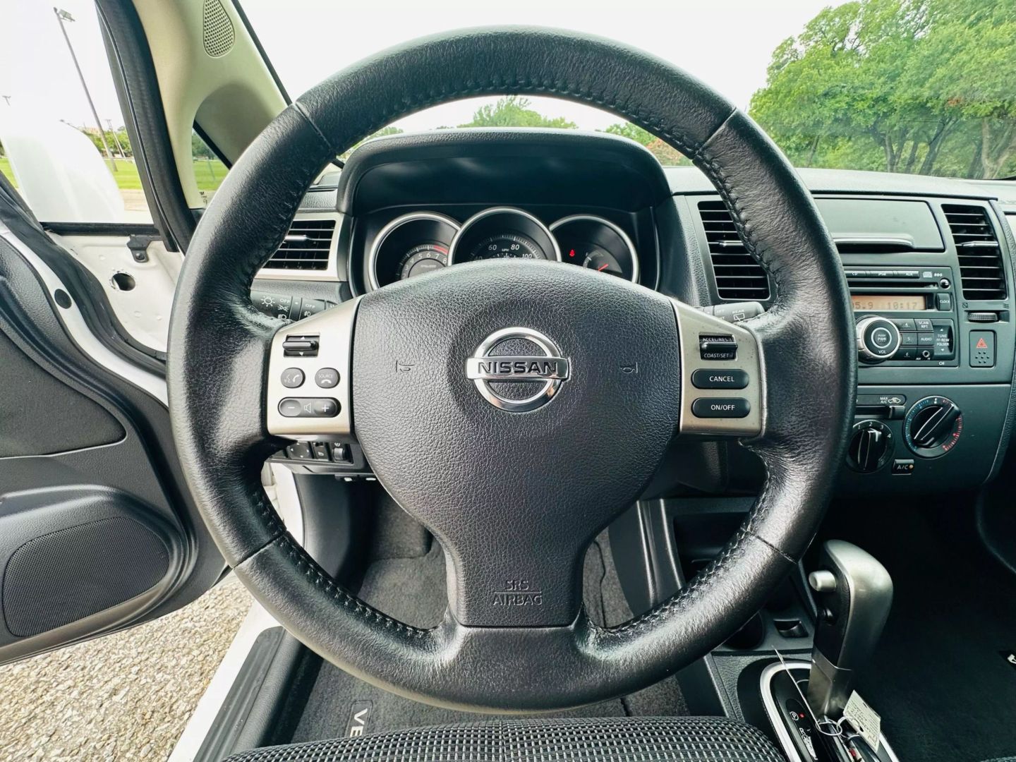 2010 Nissan Versa - Image 20