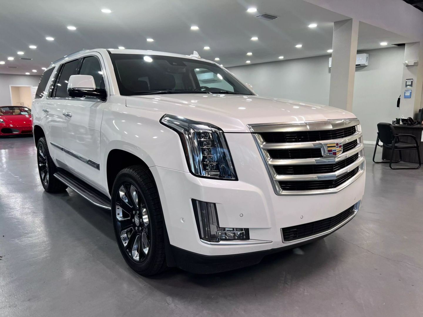 2019 Cadillac Escalade Luxury Sport Utility 4d - Image 1