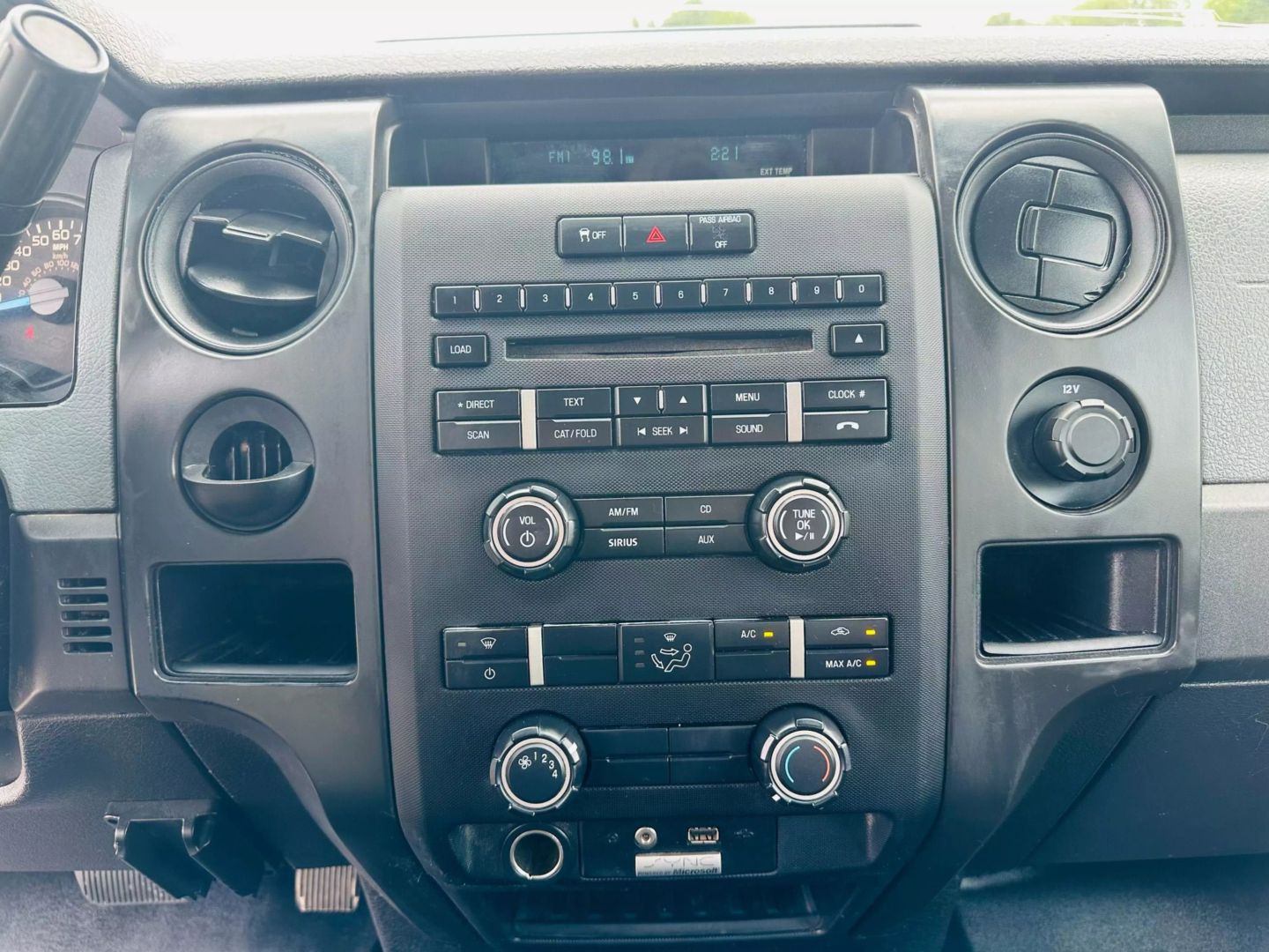 2014 Ford F150 Super Cab - Image 18