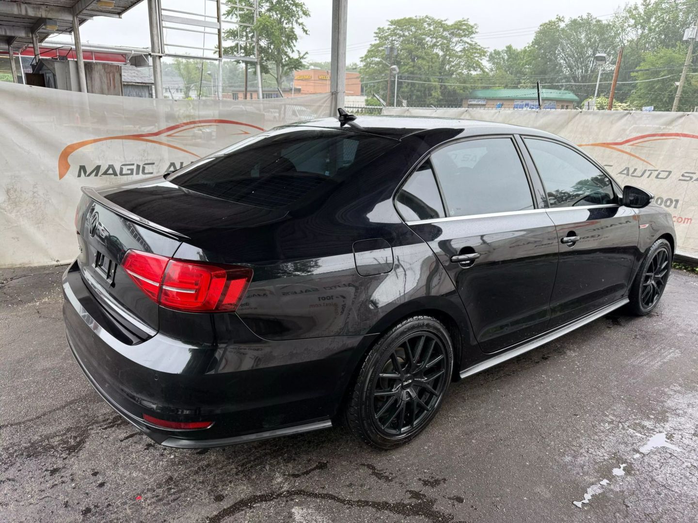 2017 Volkswagen Jetta - Image 13