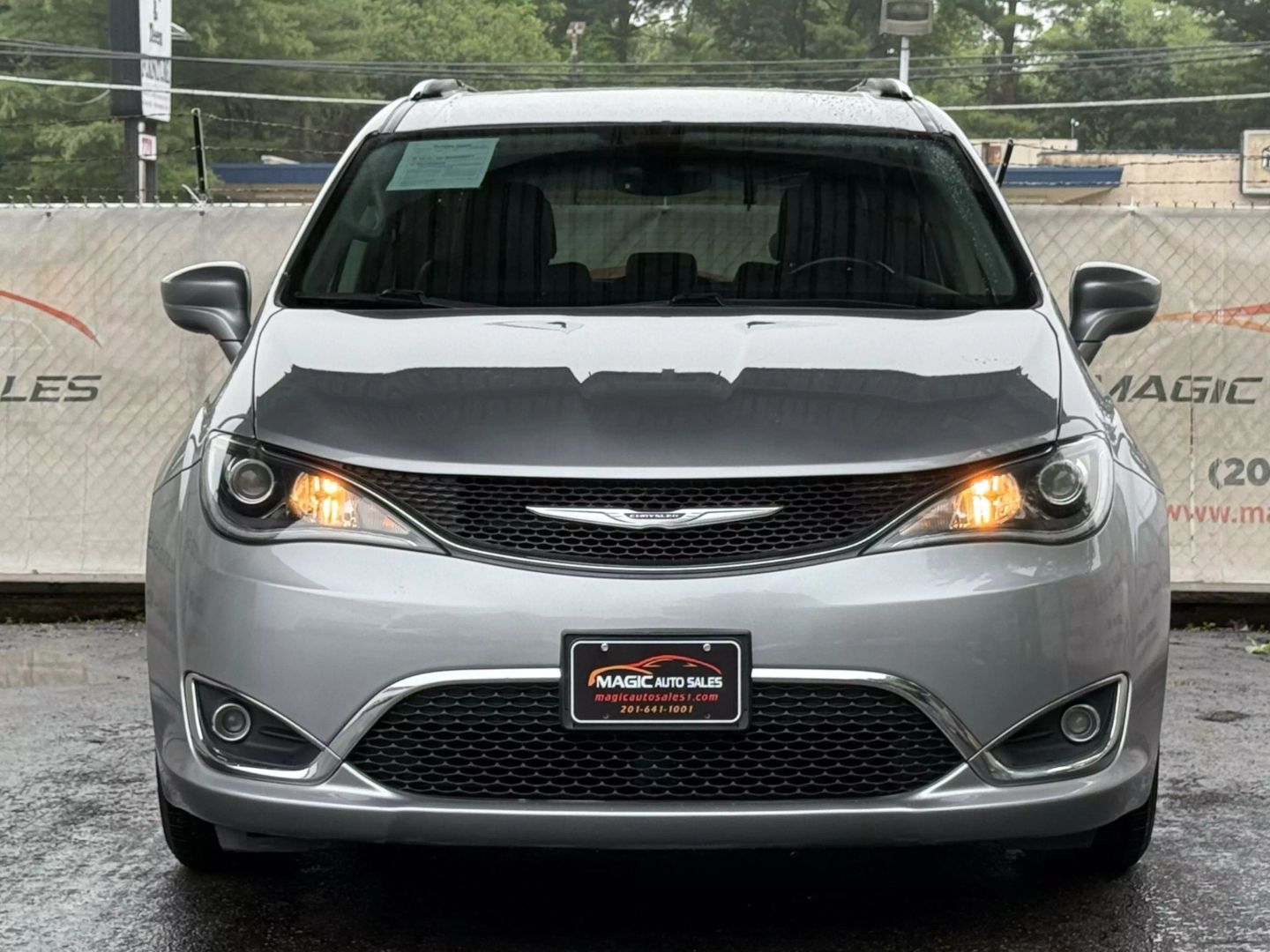 2019 Chrysler Pacifica - Image 5