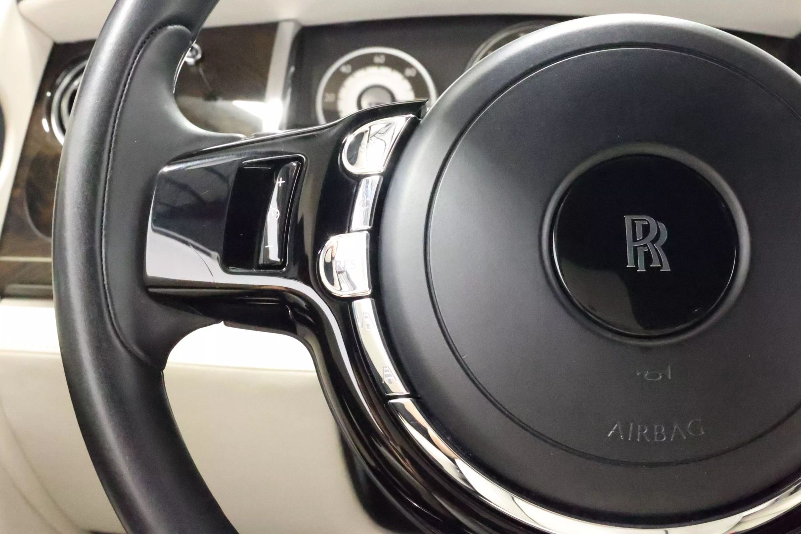 2014 Rolls-royce Wraith - Image 22