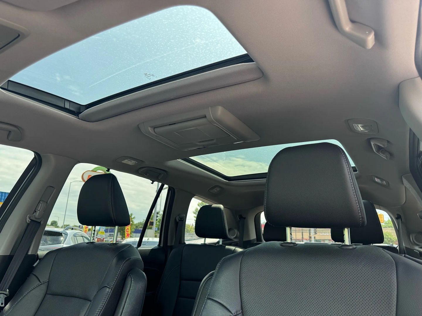 2018 Honda Pilot - Image 20