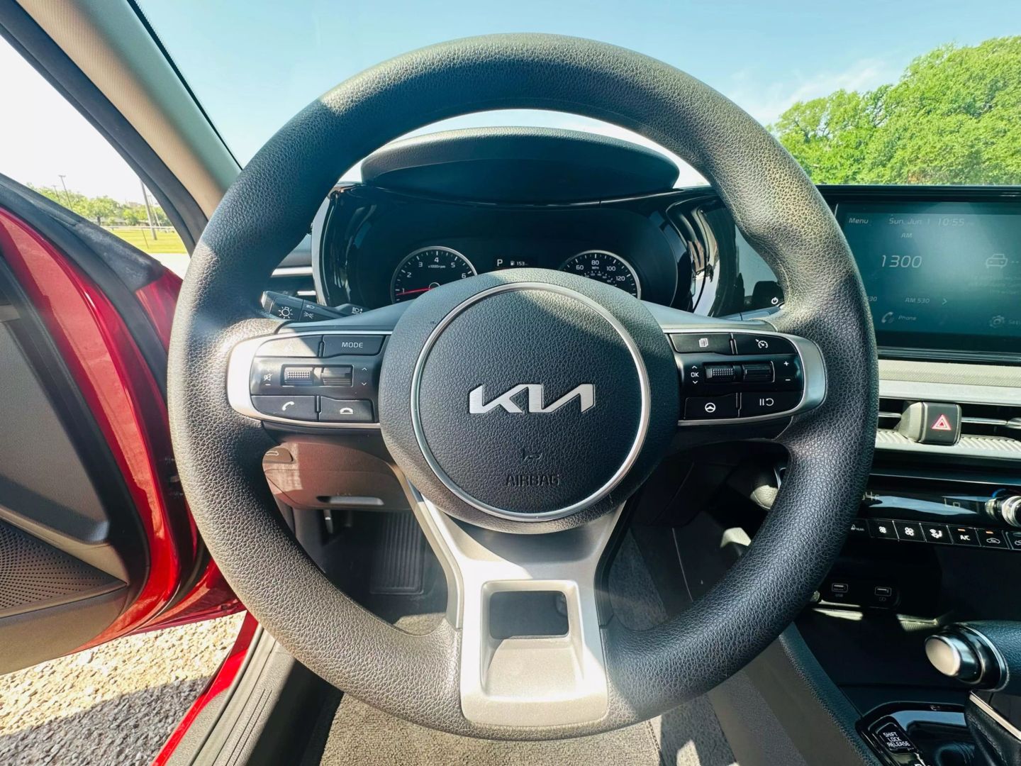 2022 Kia K5 - Image 21