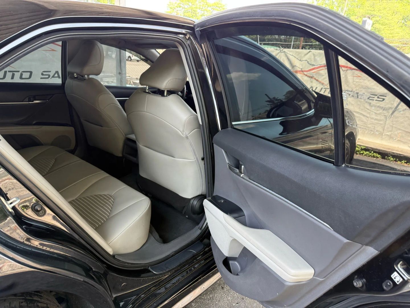 2022 Toyota Camry - Image 21