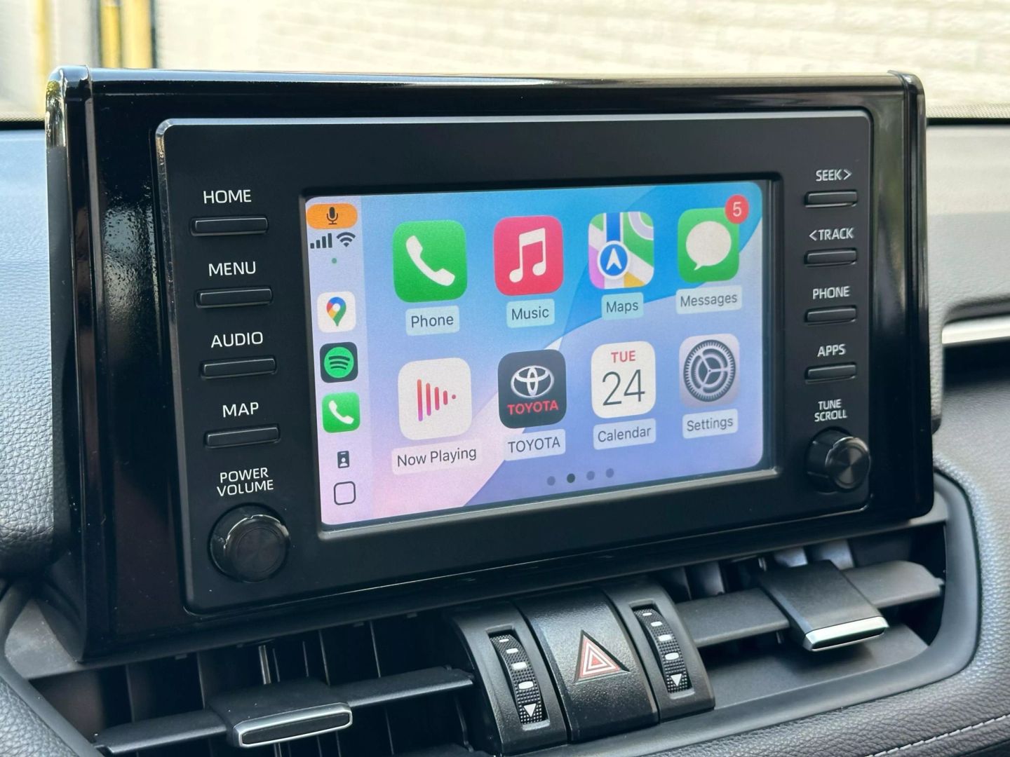 2019 Toyota Rav4 - Image 30