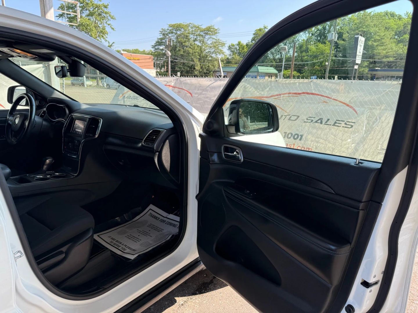 2018 Jeep Grand Cherokee - Image 24