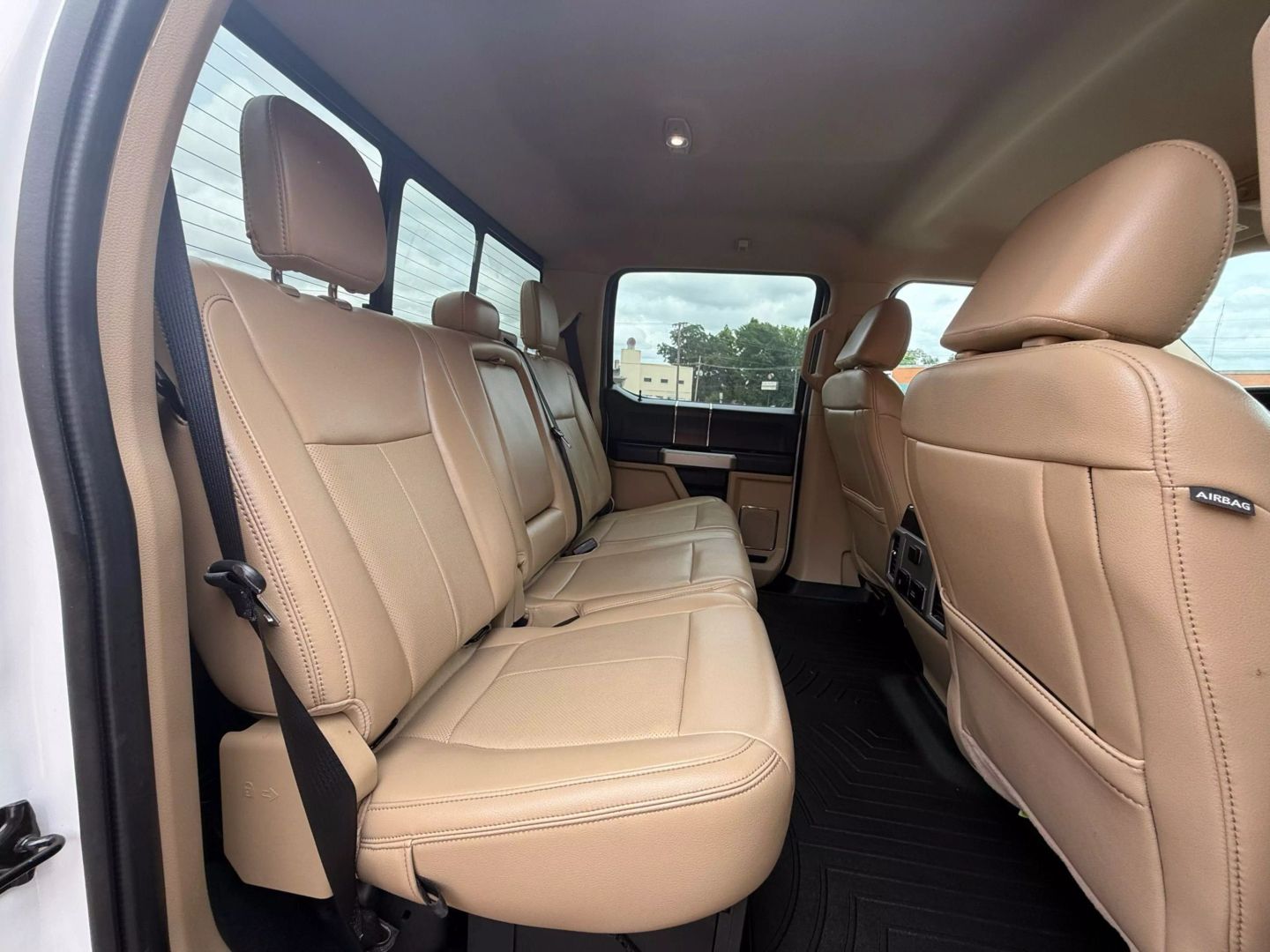 2021 Ford F250 Super Duty Crew Cab - Image 19