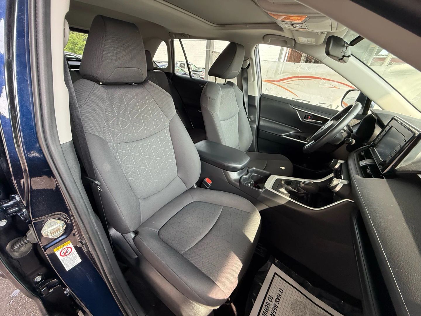 2019 Toyota Rav4 - Image 26
