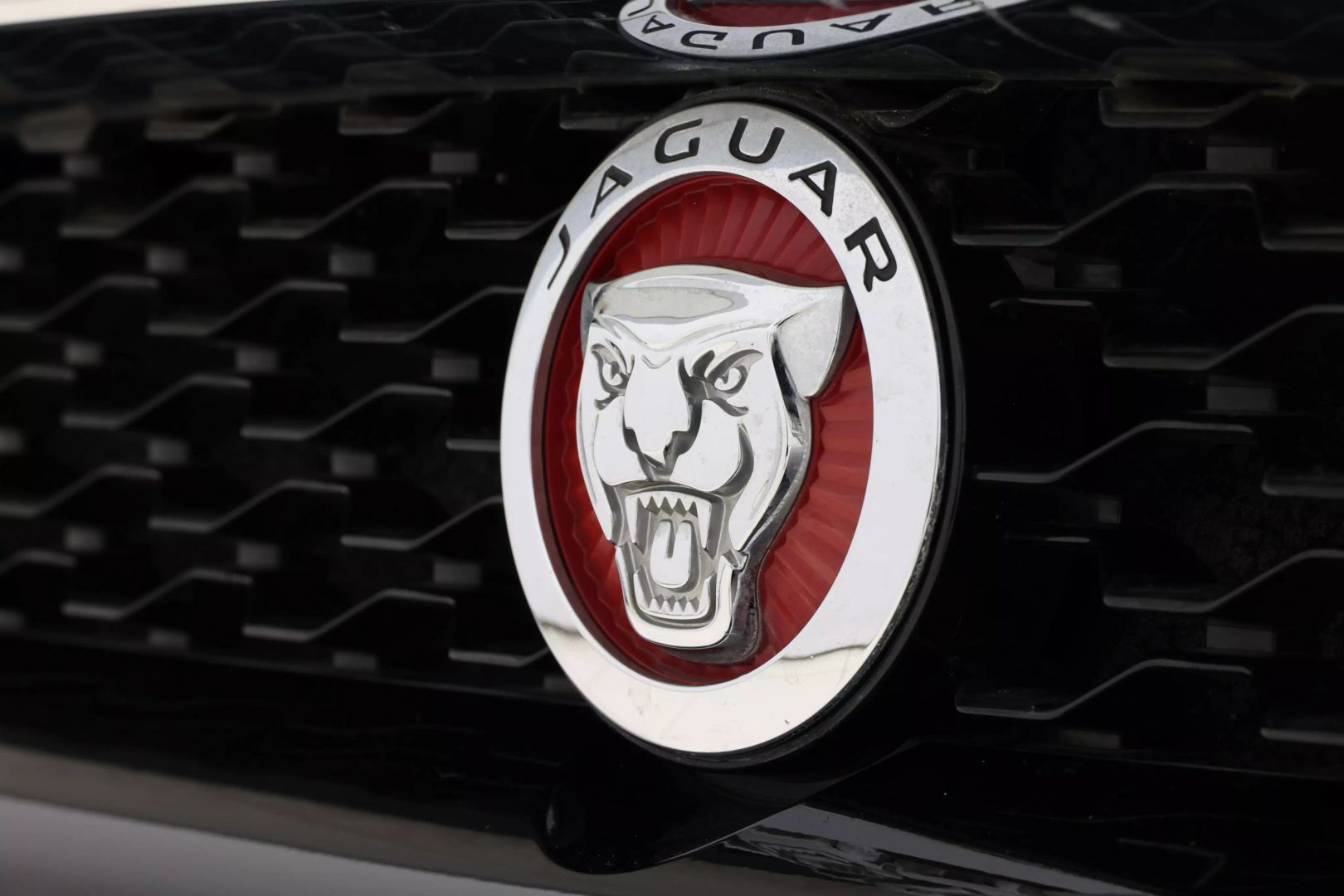 2015 Jaguar F-type - Image 74
