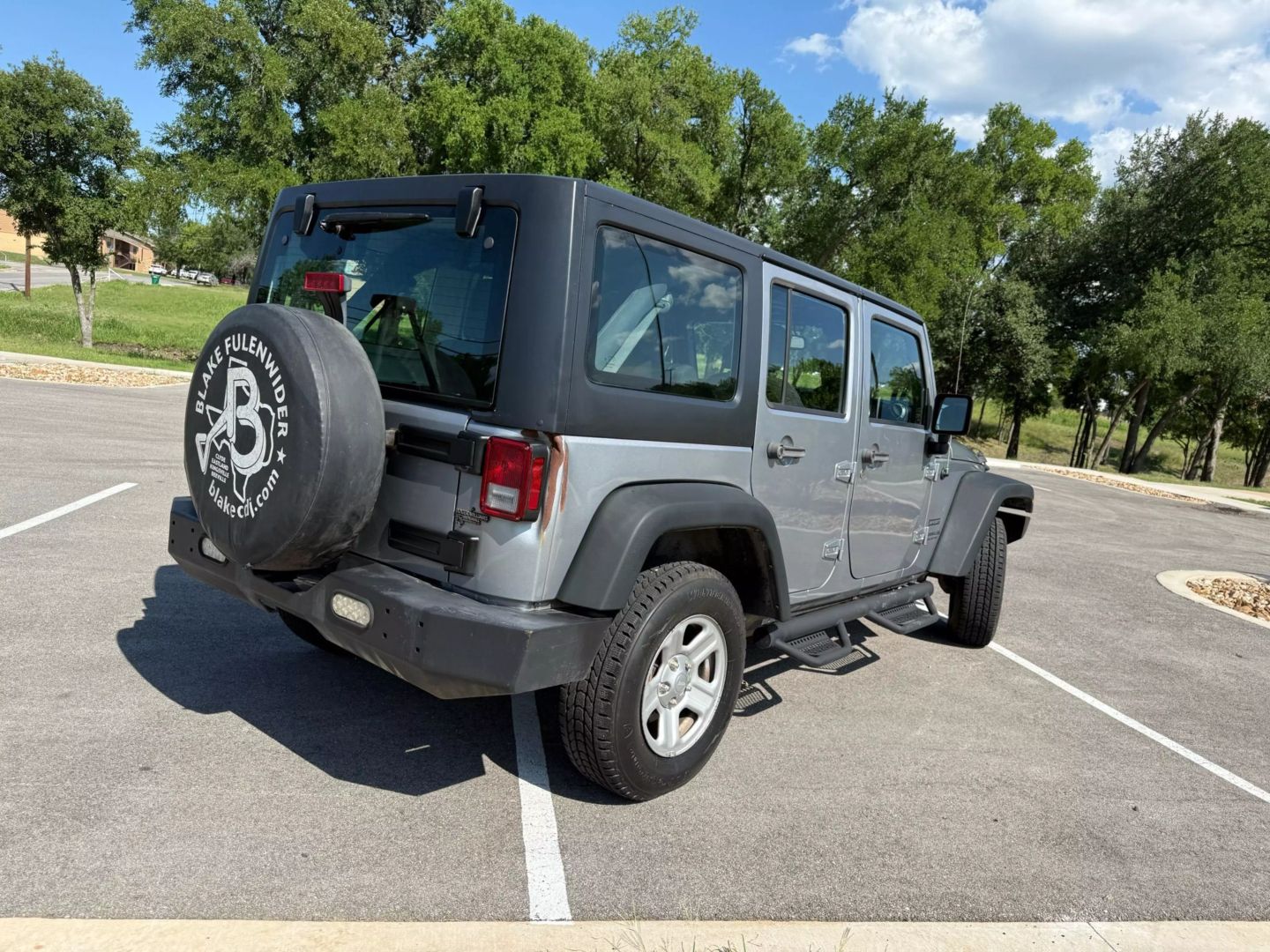 2015 Jeep Wrangler - Image 17