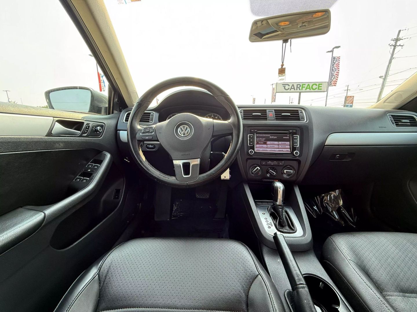 2013 Volkswagen Jetta - Image 25
