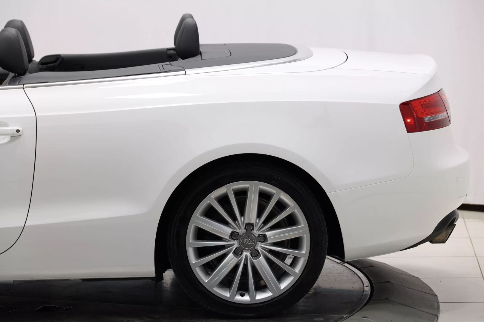 2012 Audi A5 - Image 8